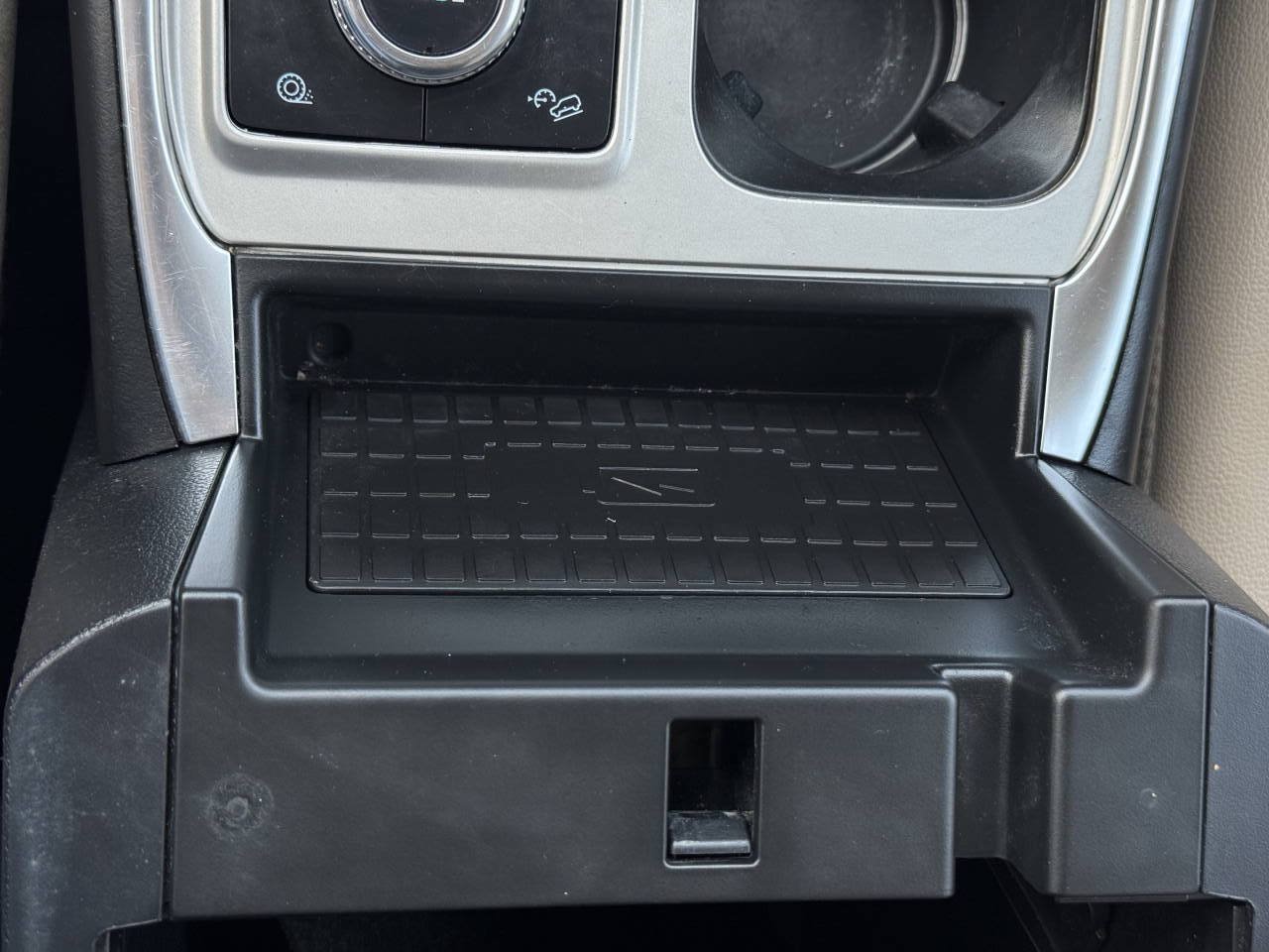 Used 2021 Ford Explorer Limited w/ Equipment Group 301A AWD/4WD image 28