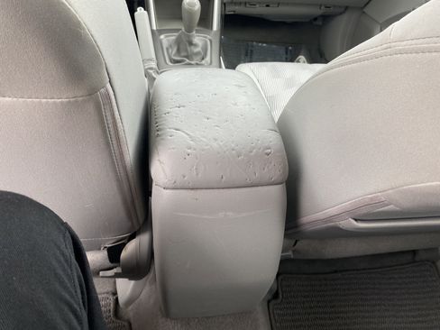 Used 2010 Subaru Forester 2.5X Premium image 31