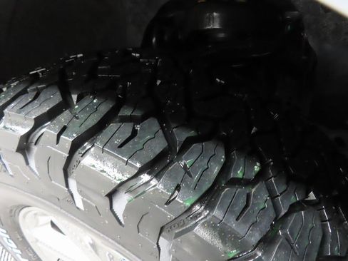 Used 2024 Ford F150 XLT w/ Equipment Group 302A MID image 7