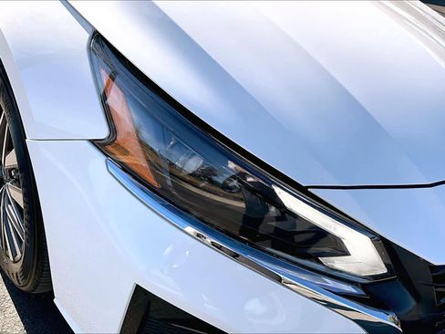 Used 2025 Nissan Altima 2.5 SV image 28