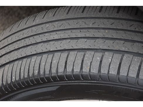 Used 2023 Subaru Forester Touring image 11