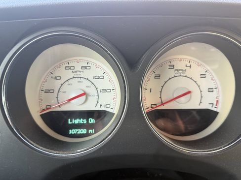 Used 2013 Dodge Challenger SXT RWD image 16