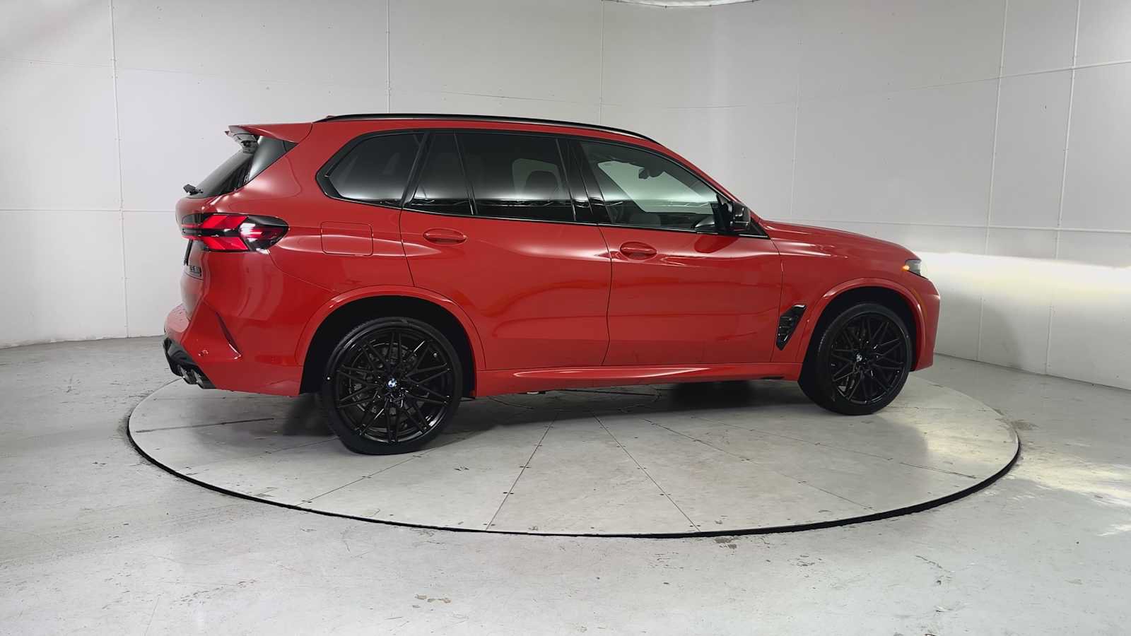 New 2026 BMW X5 M Competition w/ Executive Package AWD/4WD image 9