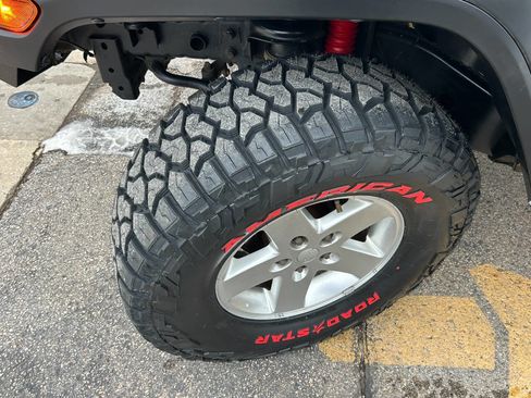 Used 2015 Jeep Wrangler Unlimited Sport w/ Quick Order Package 24S image 9