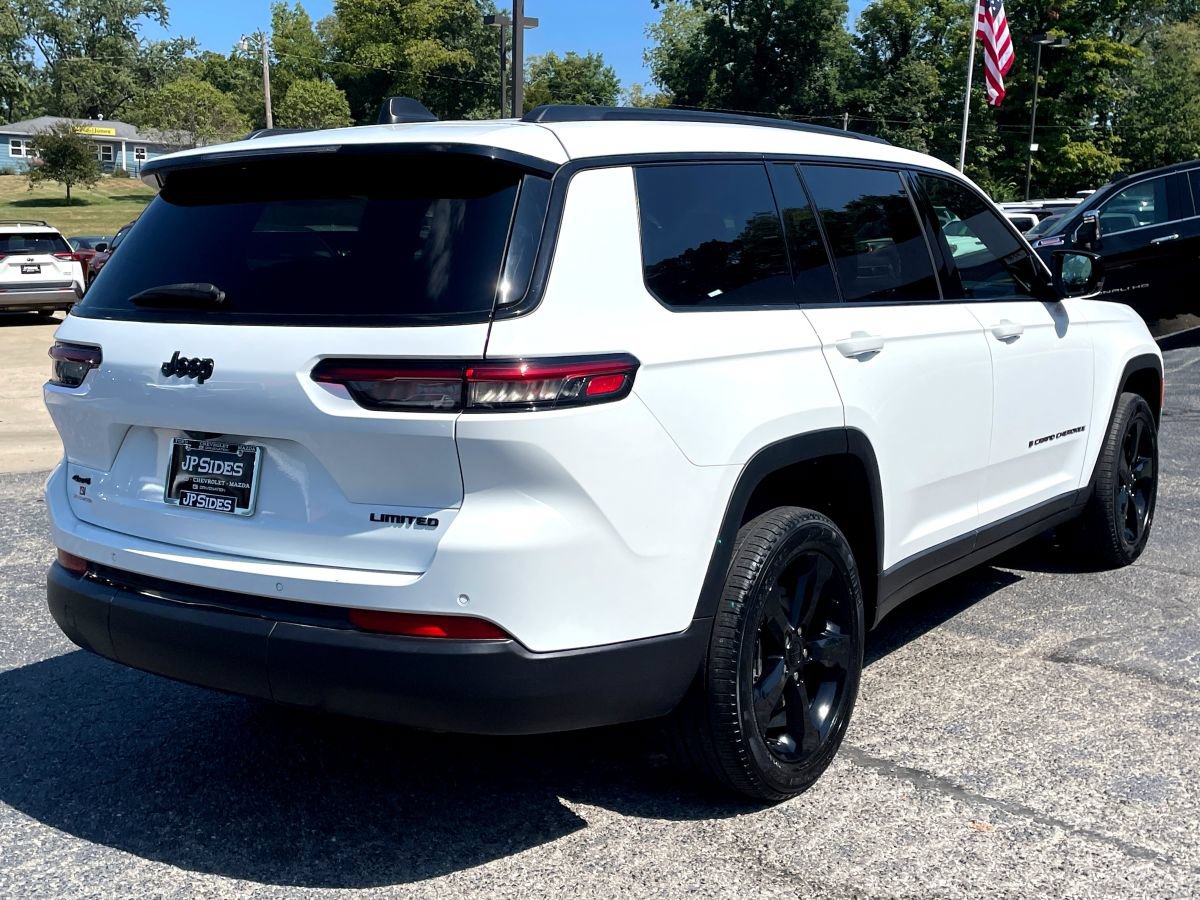 Used 2024 Jeep Grand Cherokee L Limited w/ Black Appearance Package AWD/4WD image 6