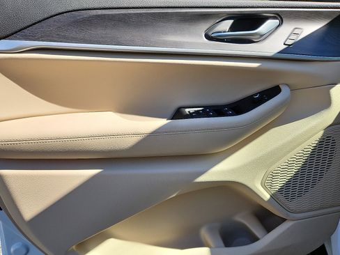 New 2025 Jeep Grand Cherokee Limited image 8