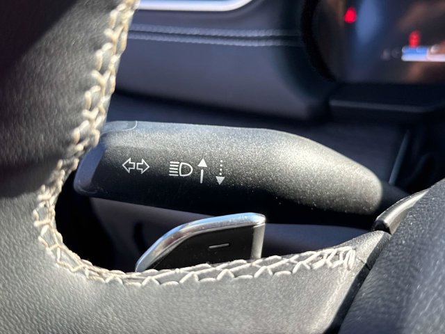 Used 2023 Jeep Grand Cherokee Limited AWD/4WD image 28