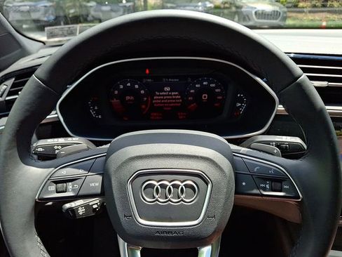 Certified 2025 Audi Q3 2.0T Premium w/ Convenience Package AWD/4WD image 19