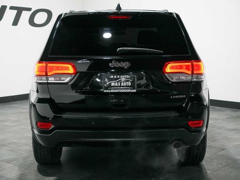 Used 2018 Jeep Grand Cherokee Laredo RWD image 5