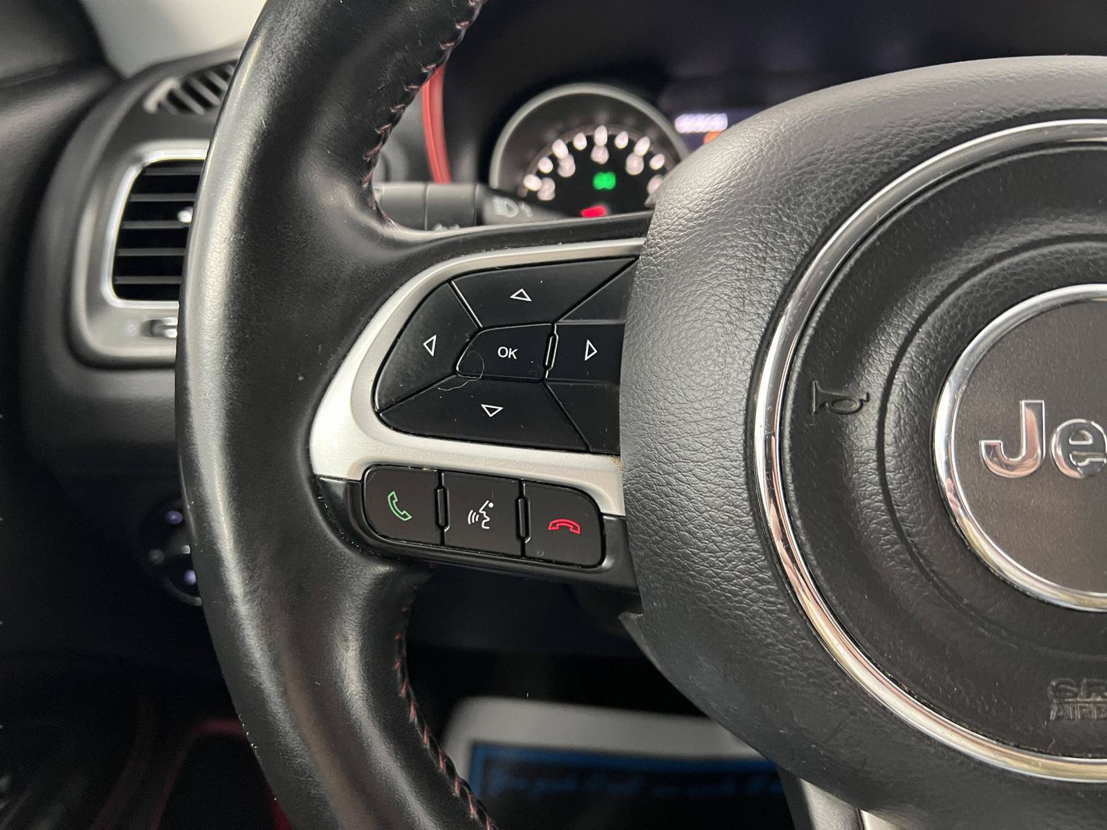 Used 2018 Jeep Compass Trailhawk AWD/4WD image 25