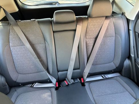 Used 2025 Kia Seltos S FWD image 33