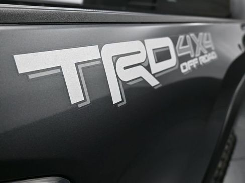 Used 2020 Toyota Tacoma TRD Off-Road image 16