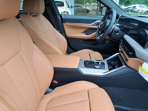 New 2026 BMW 430i xDrive w/ M Sport Package AWD/4WD image 10