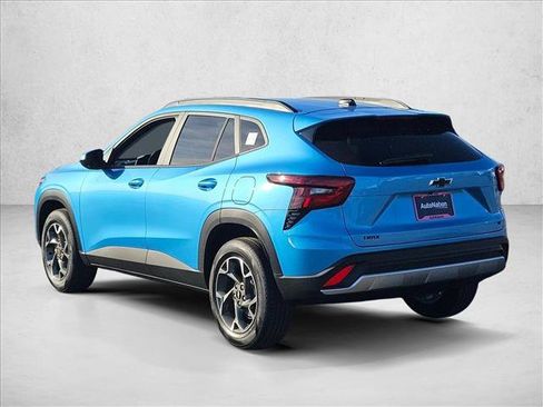 New 2026 Chevrolet Trax LT w/ Driver Confidence Package image 9