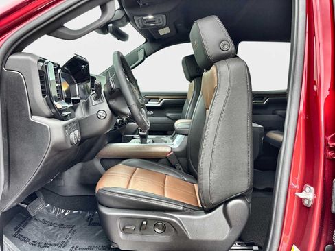 Used 2026 Chevrolet Silverado 1500 High Country w/ Technology Package AWD/4WD image 3