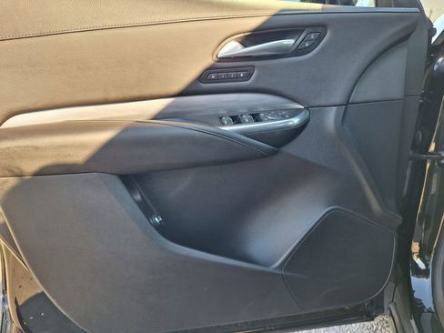 Used 2024 Cadillac XT4 Premium Luxury image 31