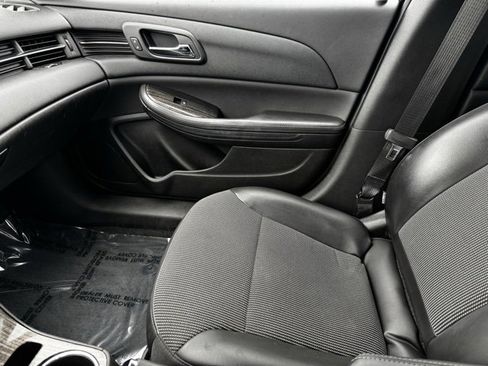 Used 2015 Chevrolet Malibu LT w/ Power Convenience Package image 17