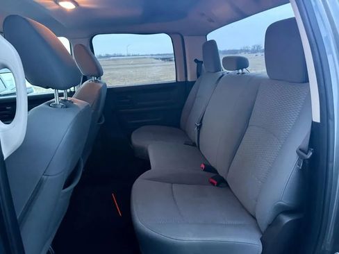 Used 2013 RAM 2500 Tradesman w/ Chrome Appearance Group image 14
