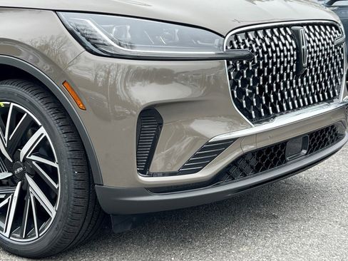 New 2026 Lincoln Aviator Reserve image 2