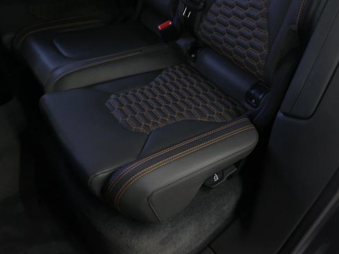 Used 2020 Lamborghini Urus AWD/4WD image 19