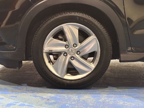 Used 2019 Honda HR-V EX image 11