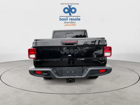Used 2023 Jeep Gladiator Sport AWD/4WD image 5