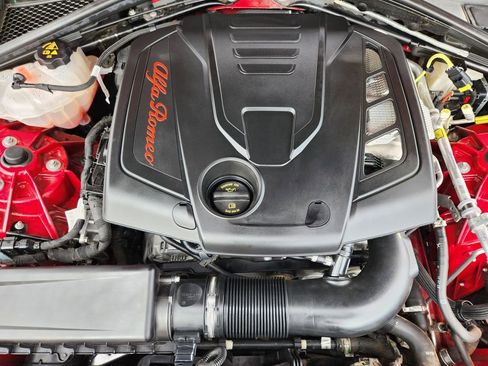 Used 2023 Alfa Romeo Giulia Veloce image 20