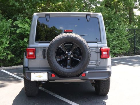 Used 2021 Jeep Wrangler Unlimited Sahara AWD/4WD image 6