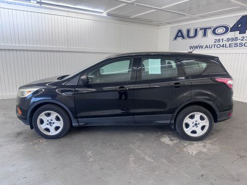 Used 2017 Ford Escape S image 8