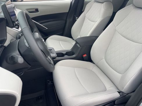 New 2026 Toyota Corolla Cross LE image 18