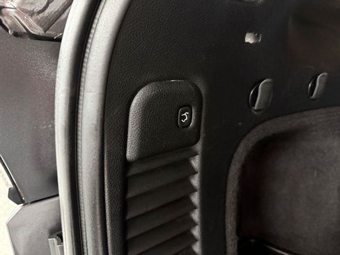 Used 2015 Jeep Grand Cherokee SRT AWD/4WD image 32