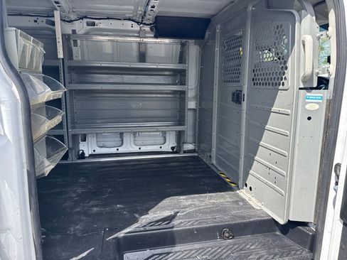 Used 2015 Ford Transit 250 130 Low Roof image 21