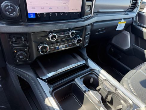 New 2026 Ford F250 Platinum AWD/4WD image 13