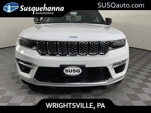 Used 2022 Jeep Grand Cherokee Summit image 2