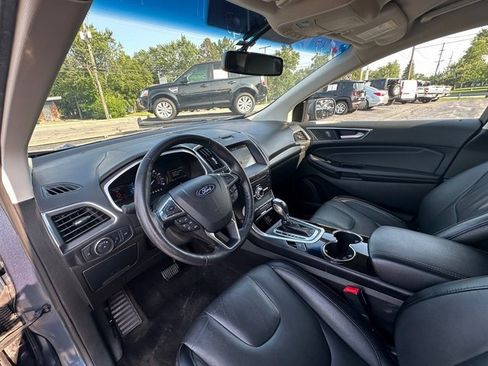 Used 2018 Ford Edge Titanium image 12