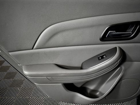 Used 2013 Chevrolet Malibu LS image 29