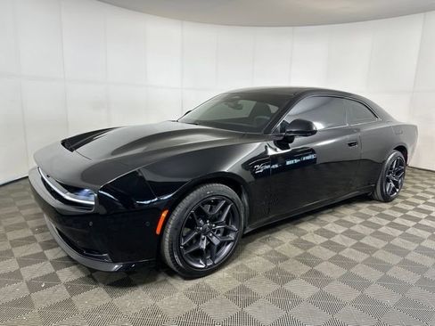 Used 2024 Dodge Charger Daytona R/T w/ Plus Group AWD/4WD image 7
