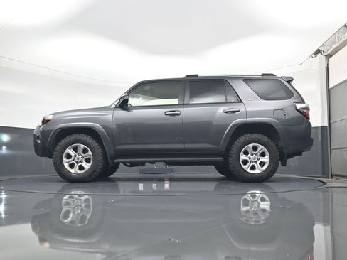 Used 2022 Toyota 4Runner SR5 image 23