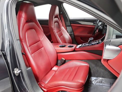 Used 2018 Porsche Panamera 4S w/ Premium Package Plus image 27