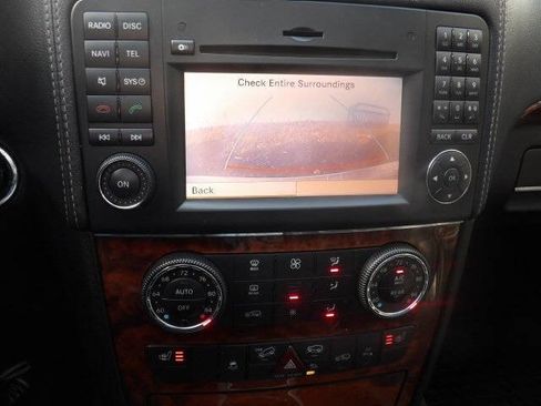 Used 2012 Mercedes-Benz GL 320 BlueTEC 4MATIC w/ Premium 1 Pkg image 11