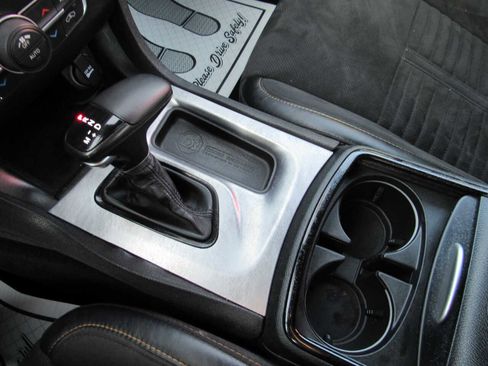 Used 2017 Dodge Charger R/T image 16