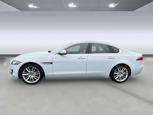 Used 2018 Jaguar XF Portfolio AWD/4WD image 2