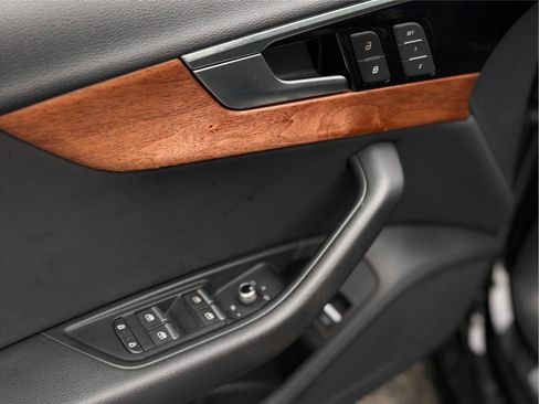 Used 2022 Audi A4 2.0T Premium w/ Convenience Package image 7