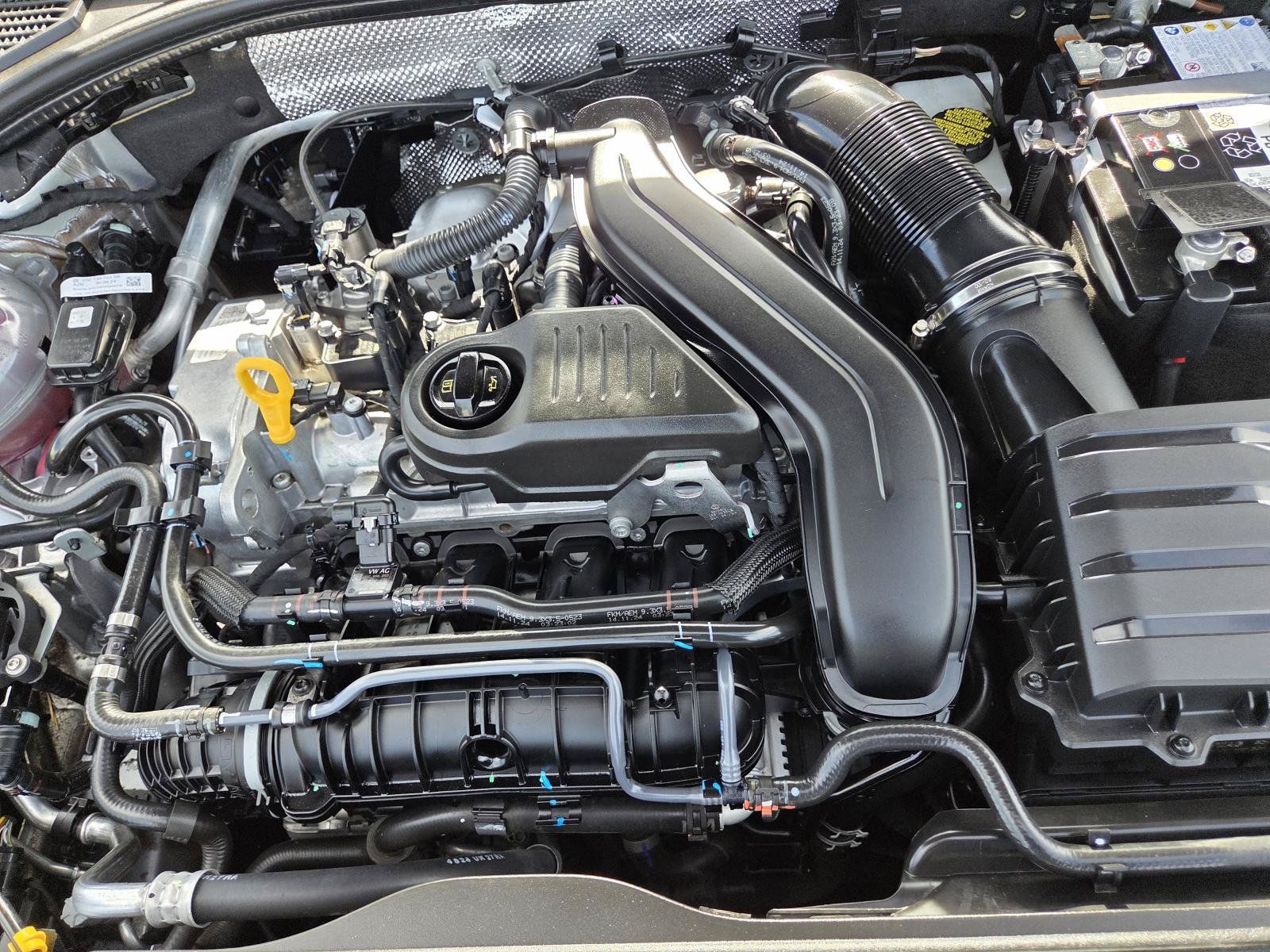 Used 2025 Volkswagen Jetta SE FWD image 23