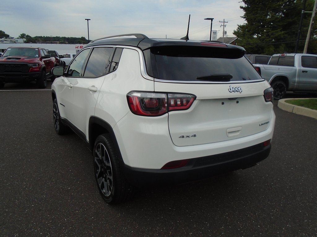 Certified 2018 Jeep Compass Limited w/ Navigation Group AWD/4WD image 4