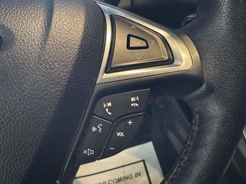 Used 2023 Ford Edge Titanium image 21