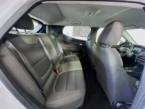Used 2023 Chevrolet Bolt EUV LT FWD image 24