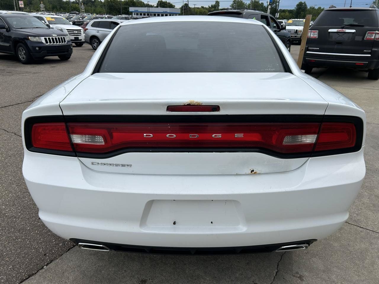 Used 2012 Dodge Charger SE RWD image 6
