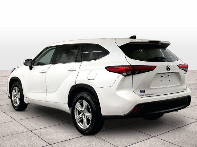 Used 2022 Toyota Highlander LE AWD/4WD image 10