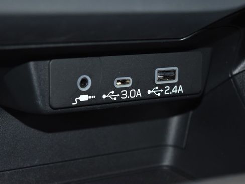 Used 2025 Subaru Crosstrek 2.0i Premium image 12